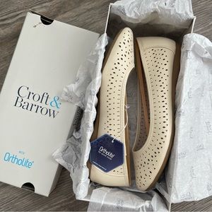 NWT Sz 9 Womens Croft & Barrow Cream flat shoes